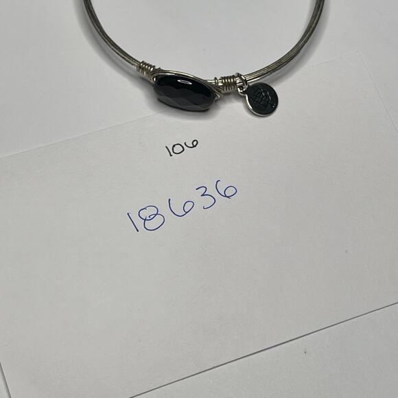 BOURBON & BOWETIES silver tone faceted black bracelet bangle jewelry wire wrap - Picture 11 of 11